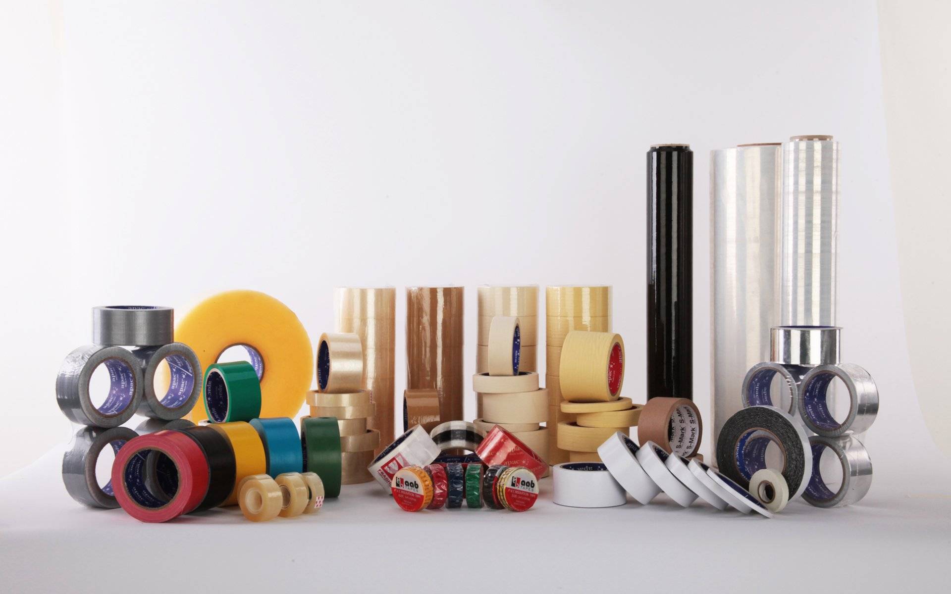 packing-materials-printed-tape-duct-tape-shrink-wrap-dubai-uae